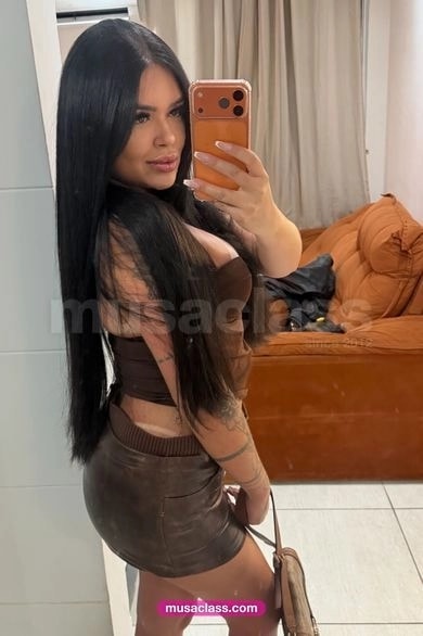 Leticia Collins - photo 1